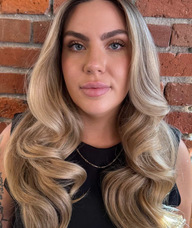 Book an Appointment with Shandy D for Teeth Whitening