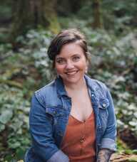 Book an Appointment with Rebecca Chow, for Clinical Counselling In-Person