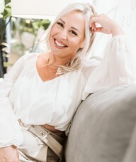 Book an Appointment with Ashlynn White for Lashes